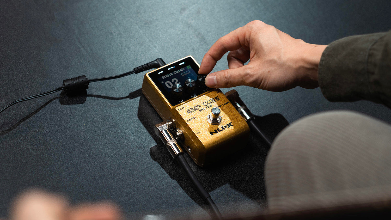 NUX Amp Core Studio - Amp Modeler & IR Gutiar Pedal