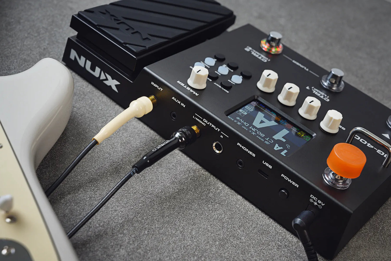 NUX MG-400 Modeling Guitar and Bass Amplifier Modeler Pedal