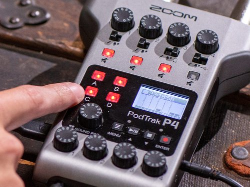 ZOOM PodTrak P4 Portable Multitrack Podcast Recorder