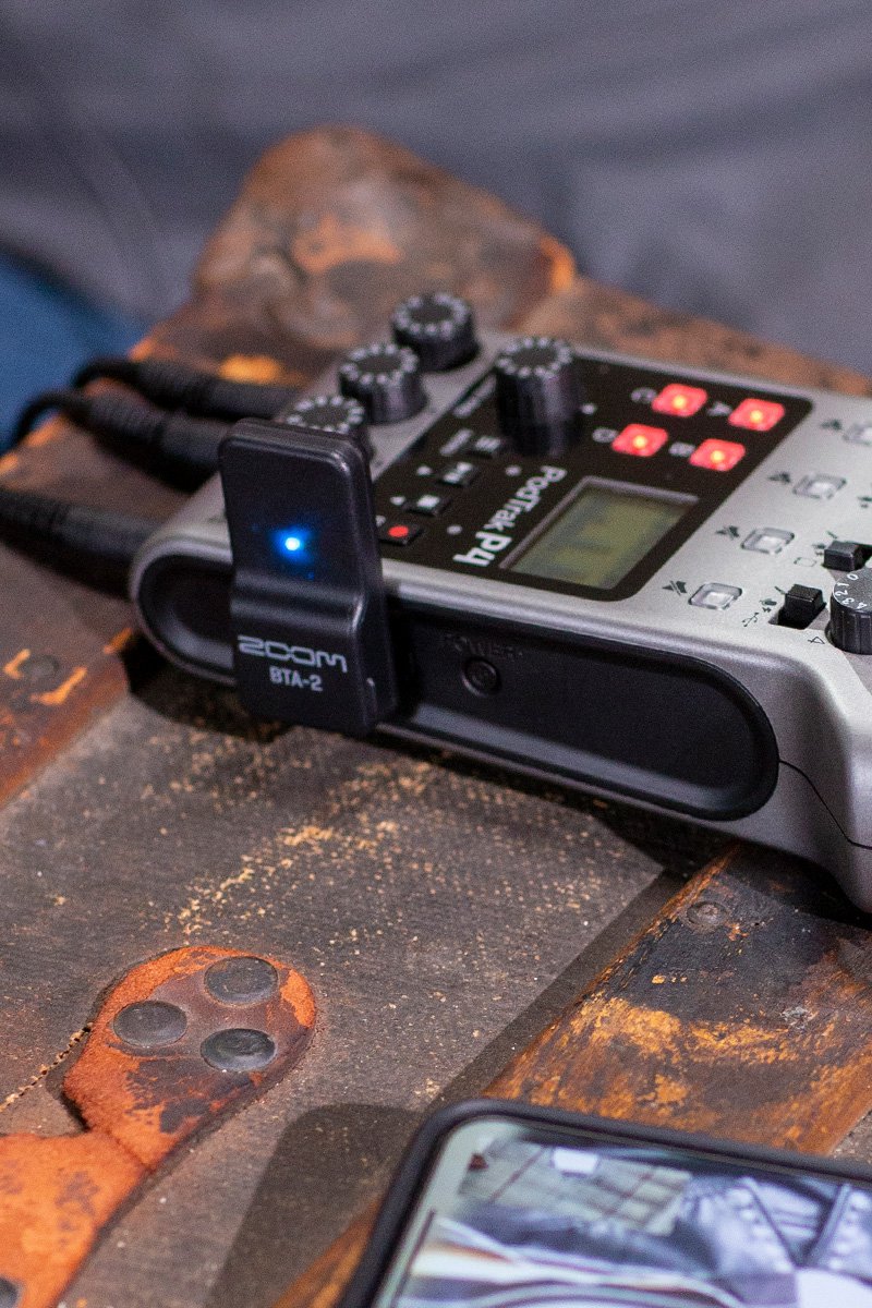 ZOOM PodTrak P4 Portable Multitrack Podcast Recorder