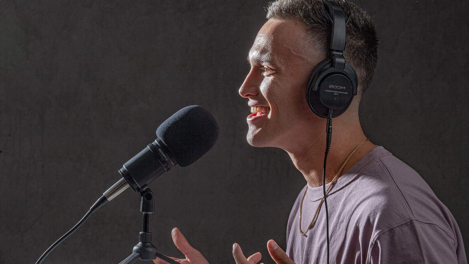 ZOOM ZDM-1 Podcast Mic Pack: Headphones, Windscreen, XLR, And Tabletop Stand