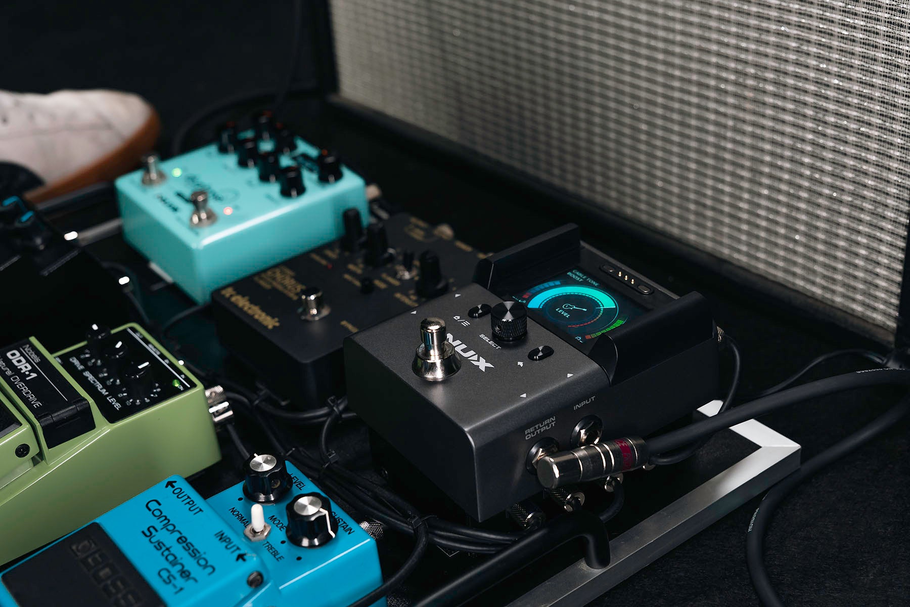 NUX B-8 Wireless Pedalboard System – Goldies Music