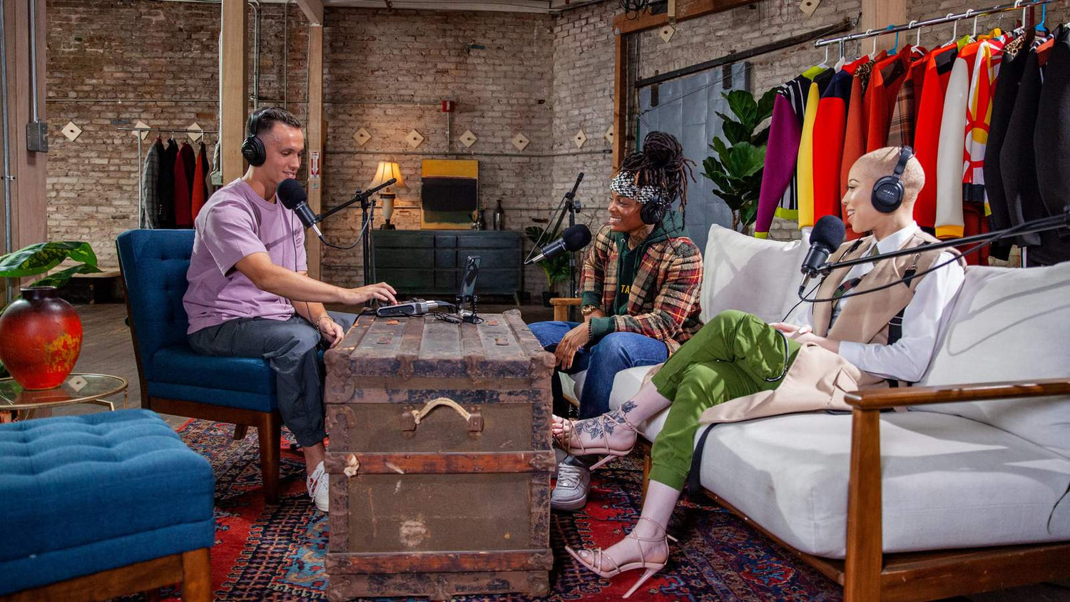 ZOOM PodTrak P4 Portable Multitrack Podcast Recorder